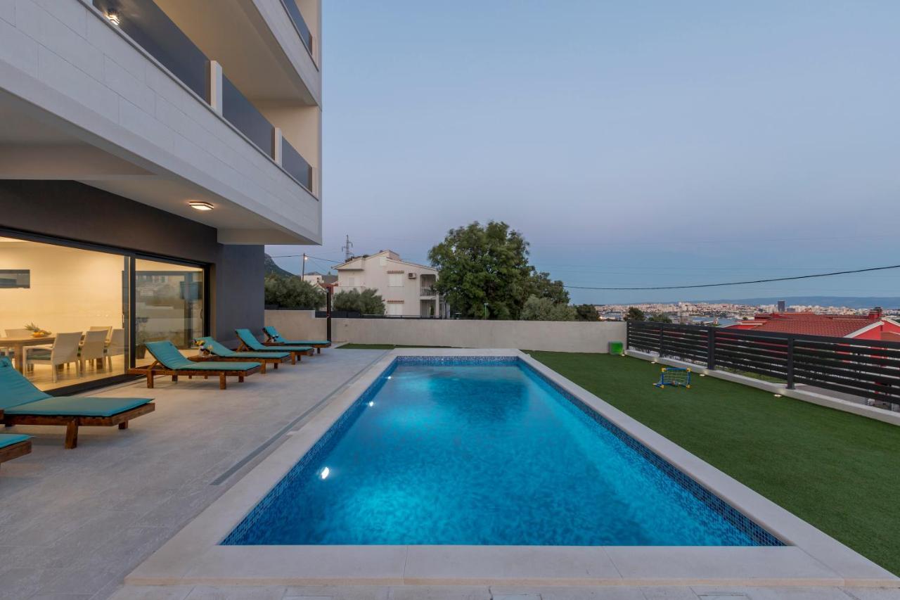 Luxury Villa La Nonna Ana - Heated Pool, Sea View, Near Split Kaštela Eksteriør billede