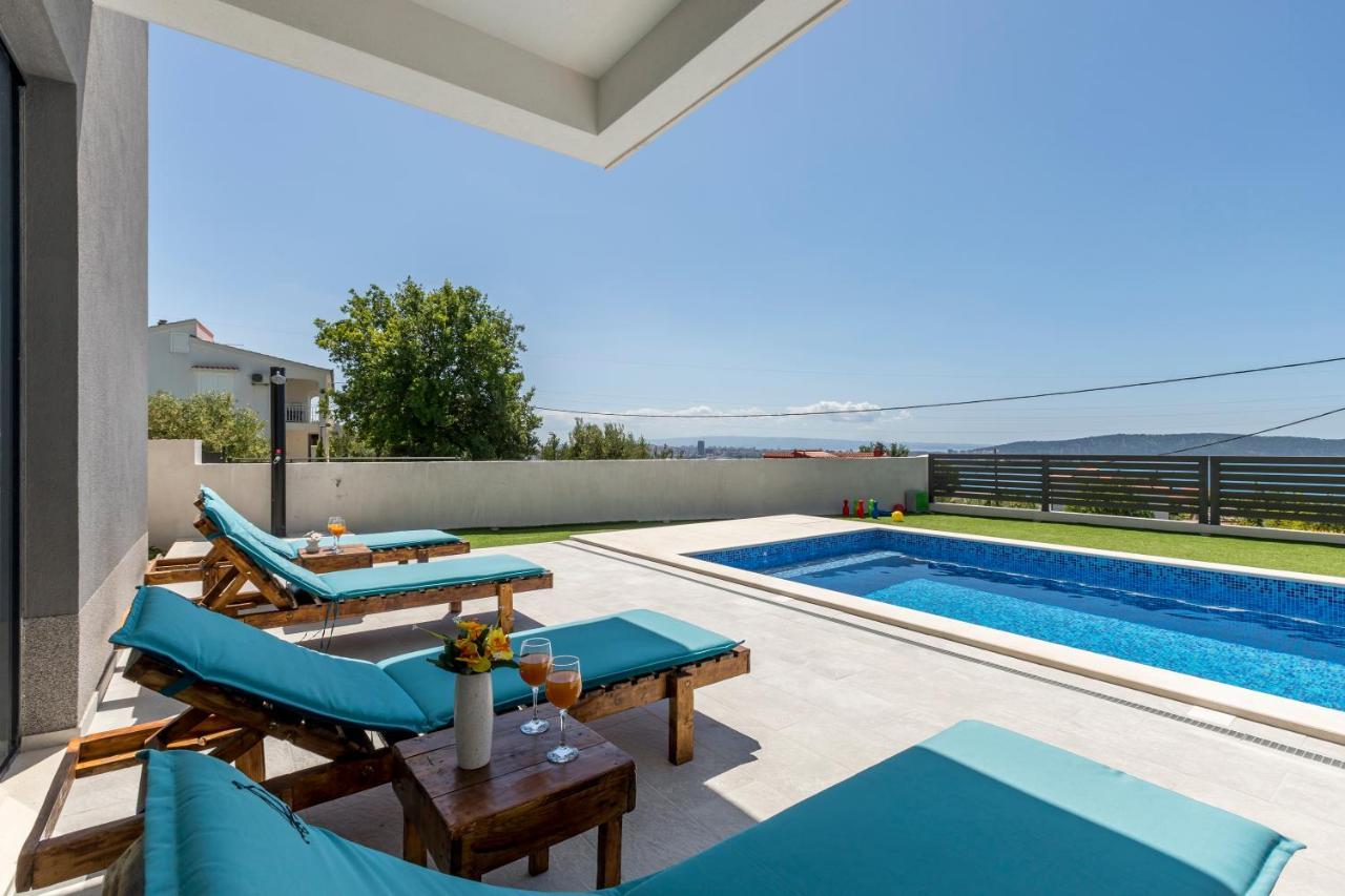 Luxury Villa La Nonna Ana - Heated Pool, Sea View, Near Split Kaštela Eksteriør billede