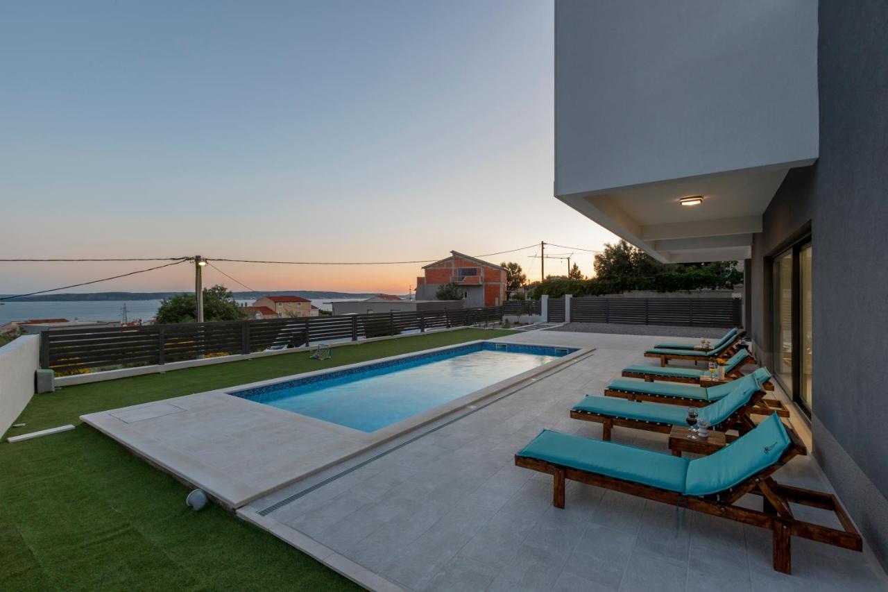 Luxury Villa La Nonna Ana - Heated Pool, Sea View, Near Split Kaštela Eksteriør billede