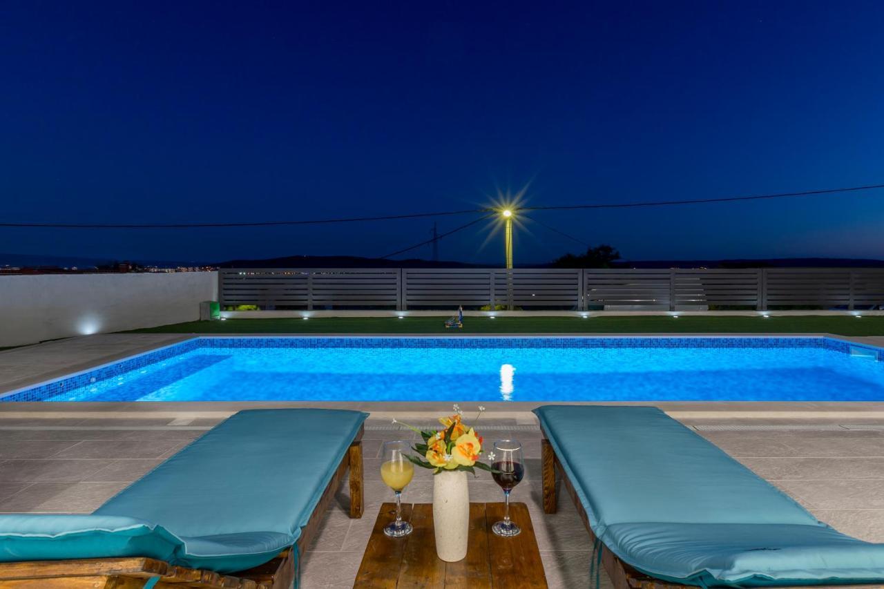 Luxury Villa La Nonna Ana - Heated Pool, Sea View, Near Split Kaštela Eksteriør billede