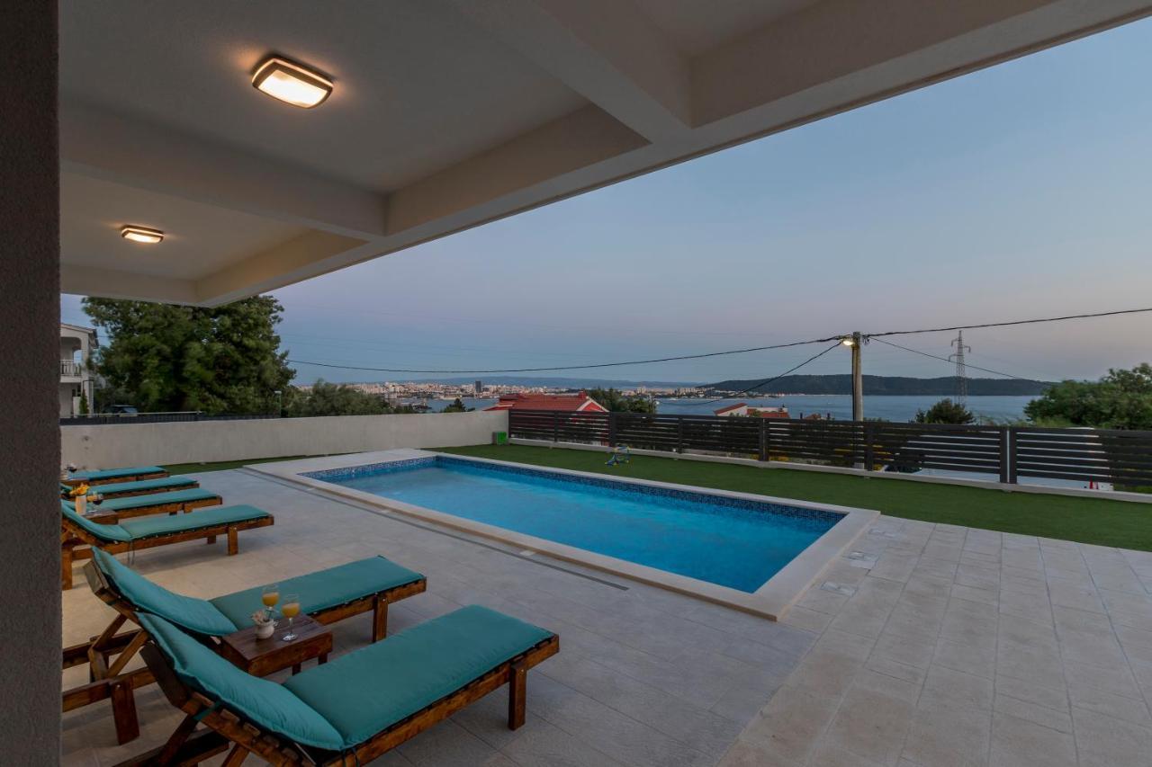 Luxury Villa La Nonna Ana - Heated Pool, Sea View, Near Split Kaštela Eksteriør billede